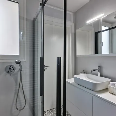 Sunny And Comfy 2Bd Apt In Kolonaki Atena Exterior foto