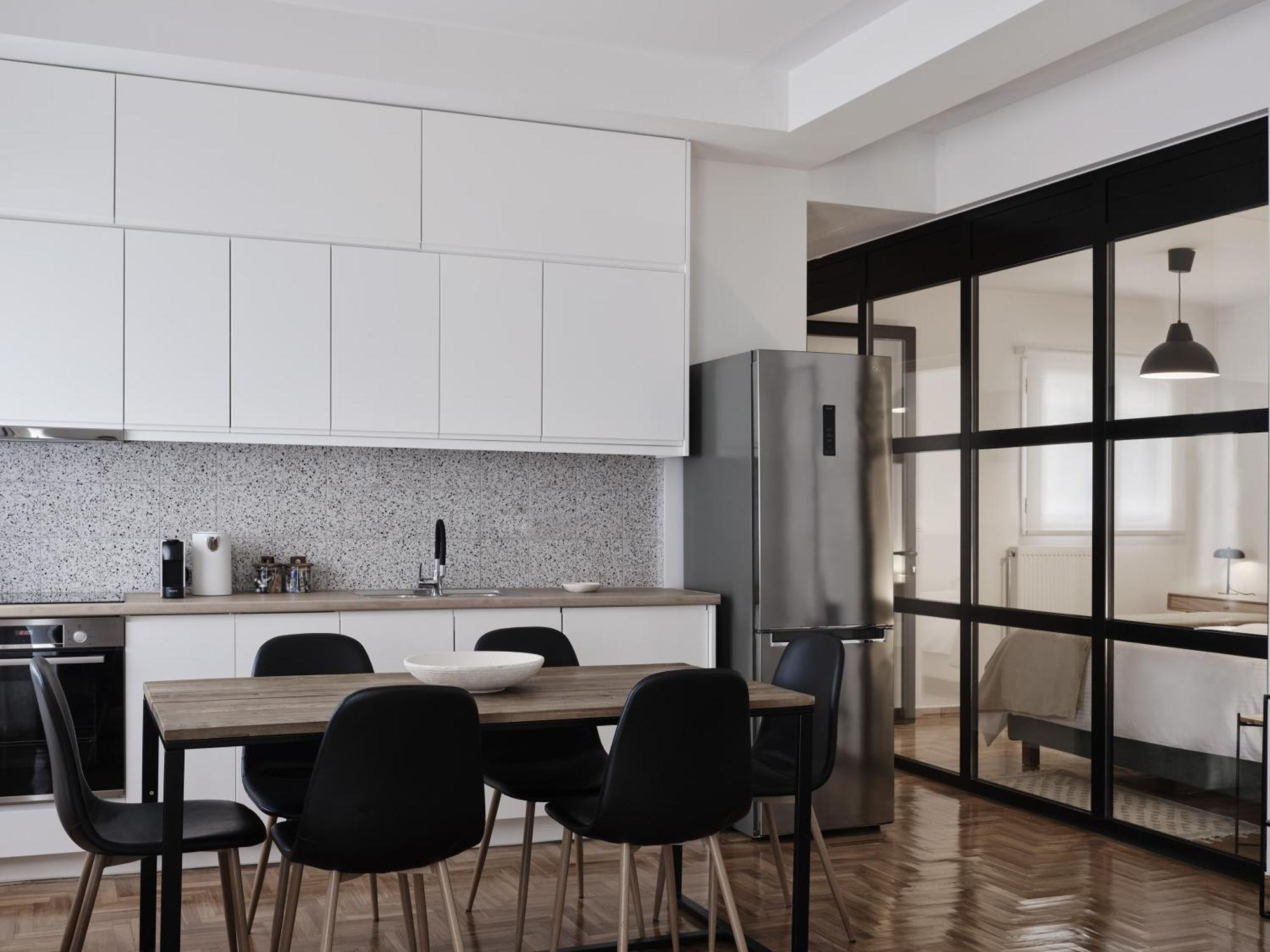 Sunny And Comfy 2bd In Kolonaki Apartment *